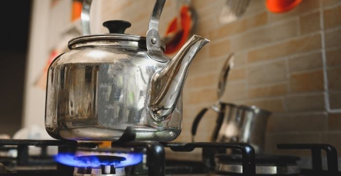 نحوه تمیز کردن کتری استیل سوخته